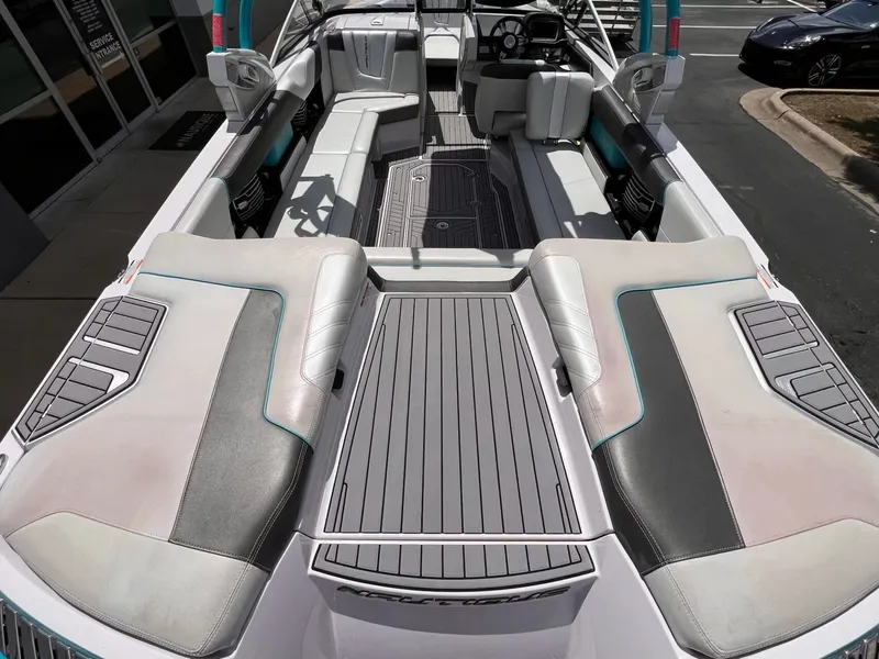 Slide: The Image of Nautique G25 2014 - 10