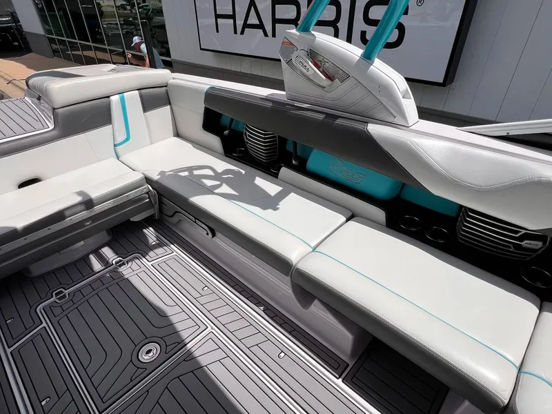 Slide: The Image of Nautique G25 2014 - 16