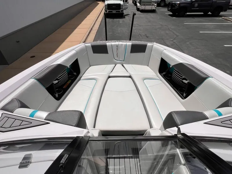 Slide: The Image of Nautique G25 2014 - 25