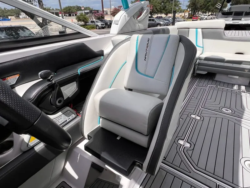 Slide: The Image of Nautique G25 2014 - 27