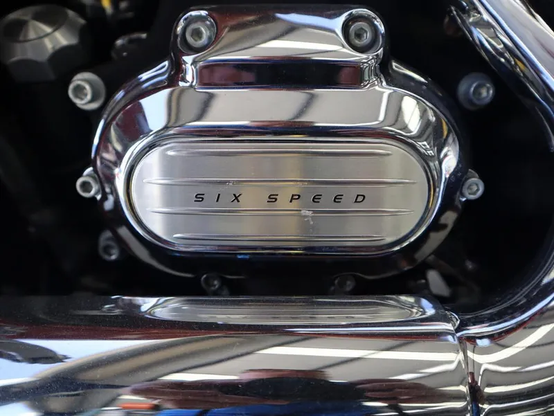 Slide: The Image of Harley-Davidson Road Glide Custom 2011 - 7