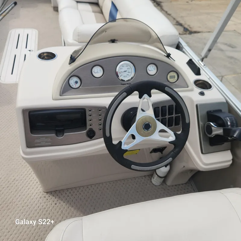 Slide: The Image of Crest Caribbean 2008 - 10