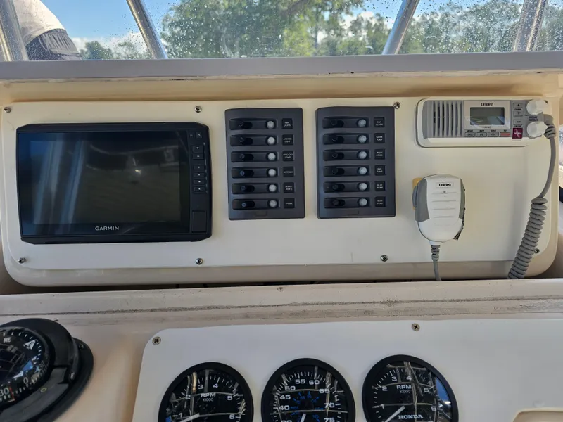 Slide: The Image of Grady-White X-26 Tiger Cat 1999 - 12