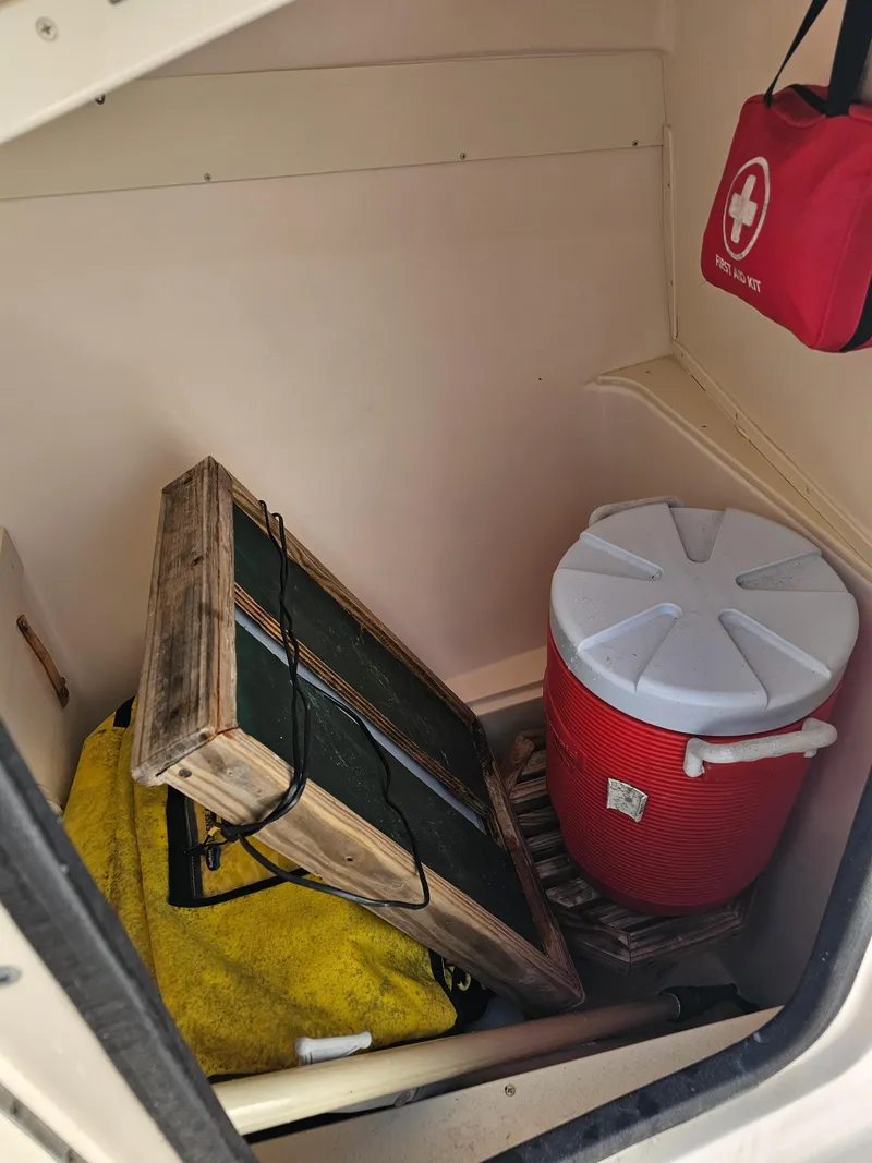 Slide: The Image of Grady-White X-26 Tiger Cat 1999 - 21