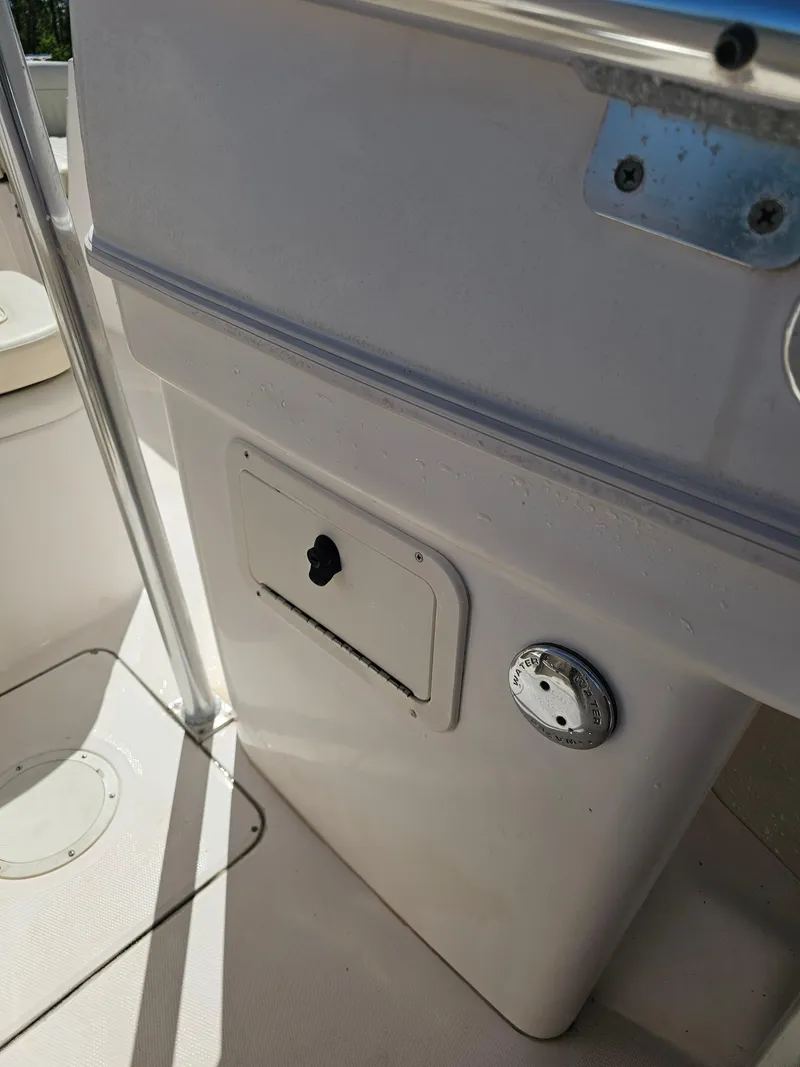 Slide: The Image of Grady-White X-26 Tiger Cat 1999 - 39