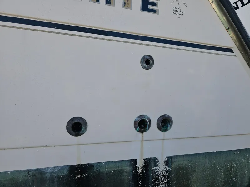 Slide: The Image of Grady-White X-26 Tiger Cat 1999 - 61