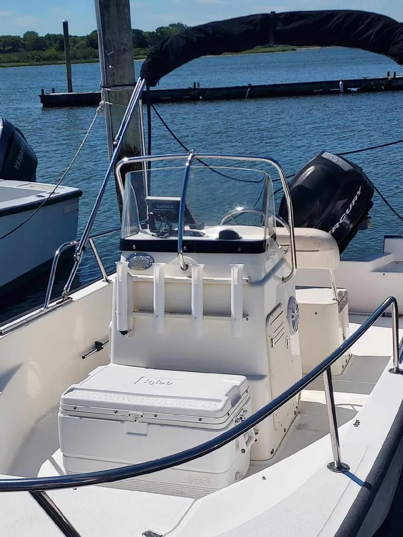 Slide: The Image of Boston Whaler 170 Montauk 2011 - 8