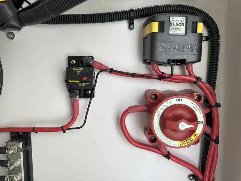 Slide: The Image of Electrical panel with Blue Sea Systems components in Reflex Gladiator 2400, 2026 model. - 36