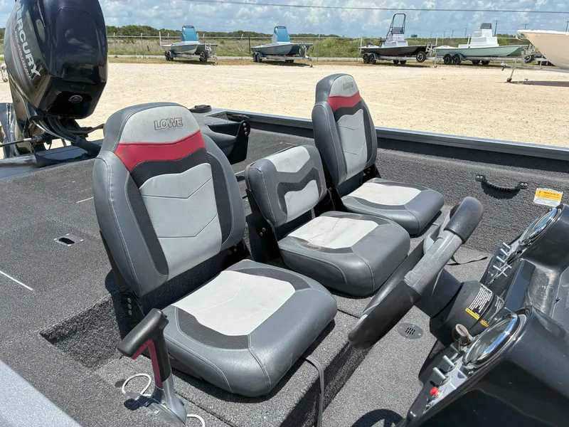 Slide: The Image of Lowe Stinger 175 2019 - 9