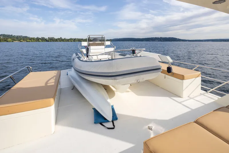 Slide: The Image of Alaskan 65 Flushdeck 2006 - 51