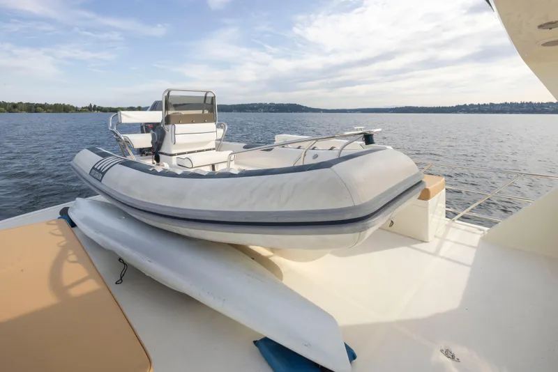 Slide: The Image of Alaskan 65 Flushdeck 2006 - 56