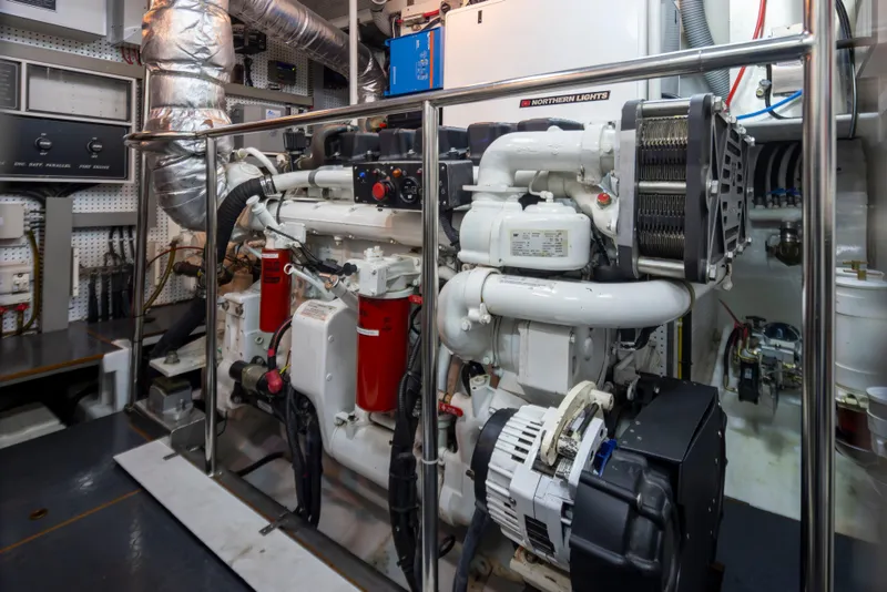 Slide: The Image of Alaskan 65 Flushdeck 2006 - 63