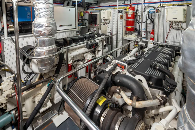 Slide: The Image of Alaskan 65 Flushdeck 2006 - 64