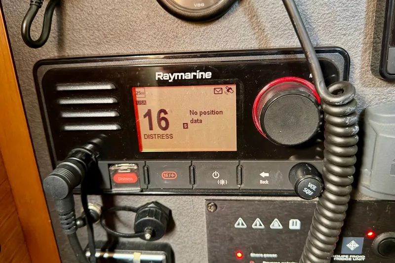 Slide: The Image of Raymarine distress radio on 2021 Jeanneau Sun Odyssey 349, displaying "No position data." - 36