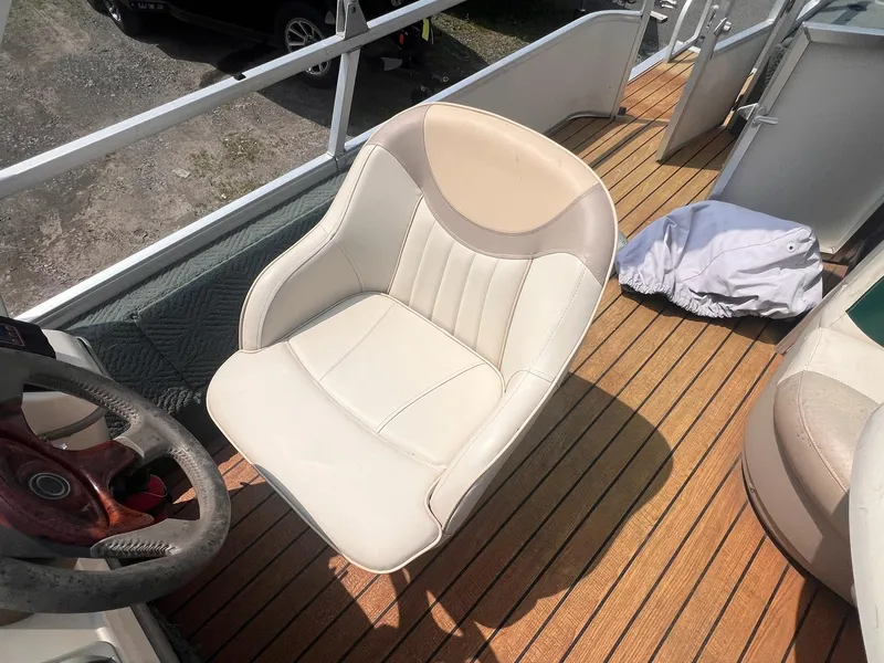 Slide: The Image of Sun Tracker 21 Fishing Barge 2005 - 11