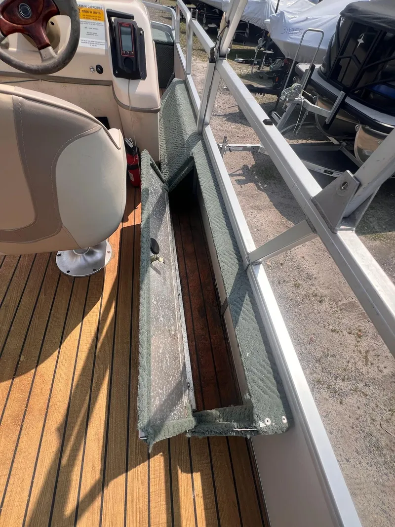 Slide: The Image of Sun Tracker 21 Fishing Barge 2005 - 12