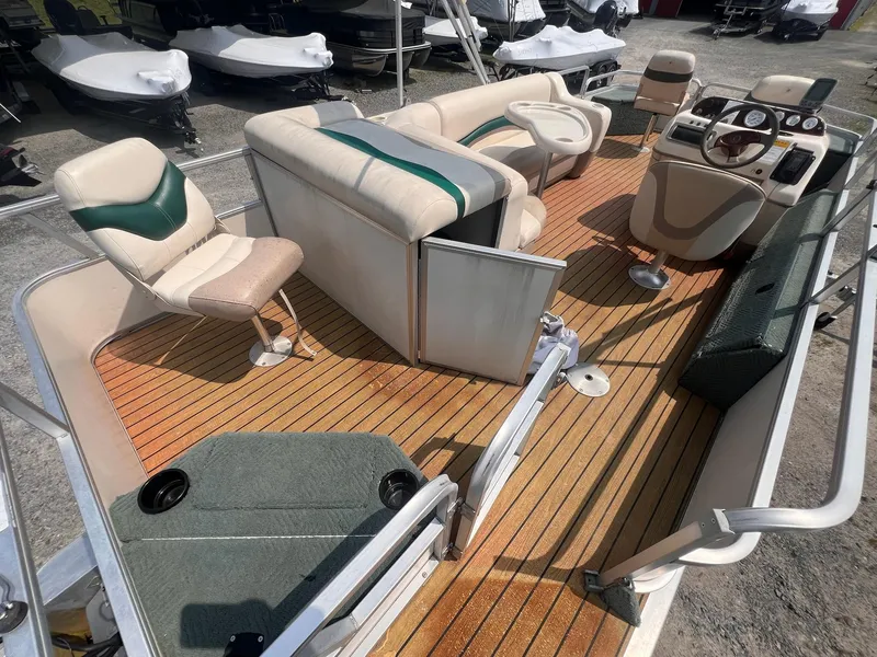 Slide: The Image of Sun Tracker 21 Fishing Barge 2005 - 13