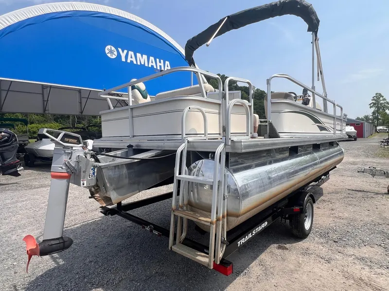 Slide: The Image of Sun Tracker 21 Fishing Barge 2005 - 15