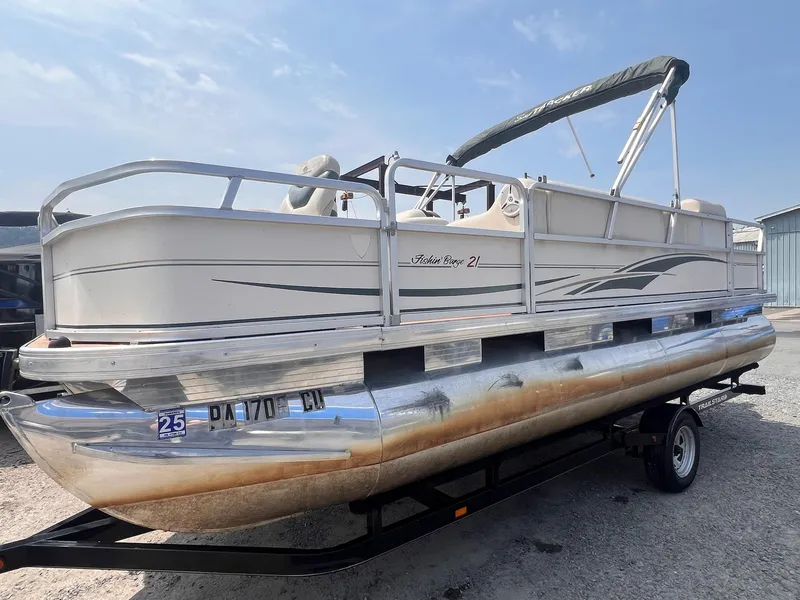 Slide: The Image of Sun Tracker 21 Fishing Barge 2005 - 24