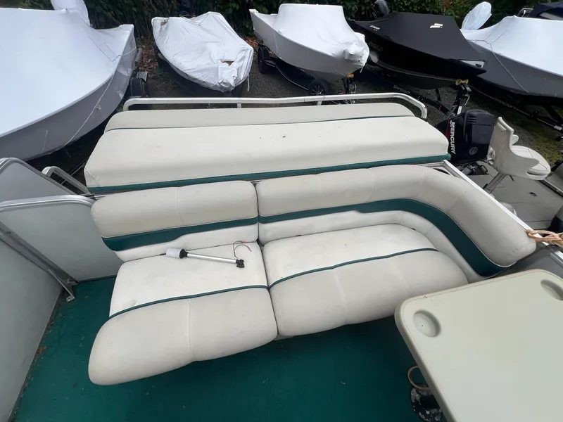 Slide: The Image of Sun Tracker 21 Party Barge 1997 - 11