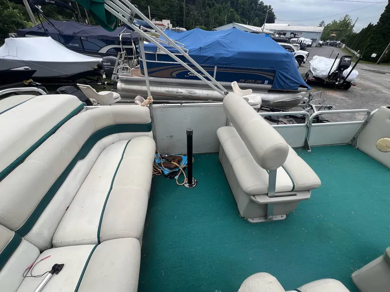 Slide: The Image of Sun Tracker 21 Party Barge 1997 - 13