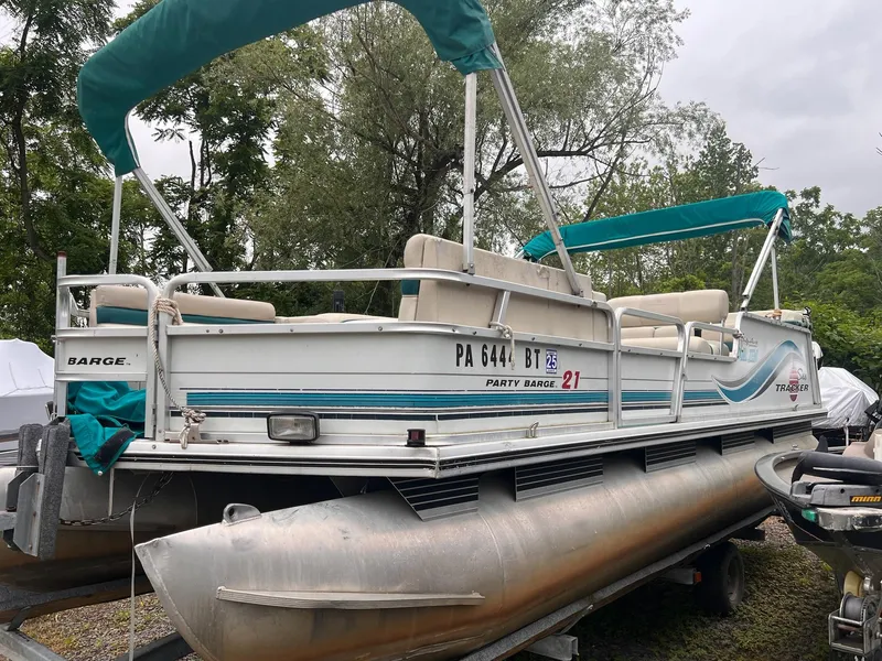 Slide: The Image of Sun Tracker 21 Party Barge 1997 - 15