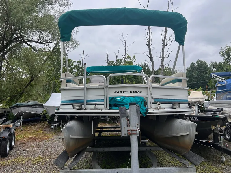 Slide: The Image of Sun Tracker 21 Party Barge 1997 - 4