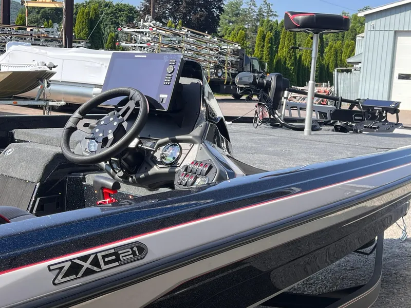 Skeeter ZXE21 2026 - Marine Source