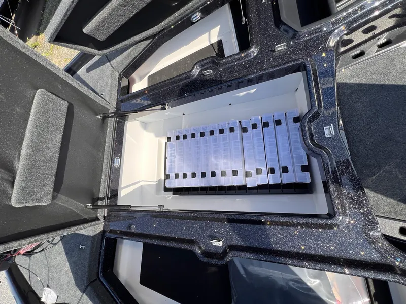 Slide: The Image of Skeeter ZXE21 2026 - 49