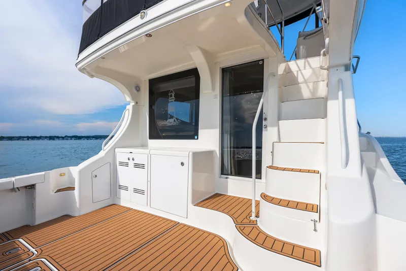 Slide: The Image of Silverton 50 Convertible 2008 - 16