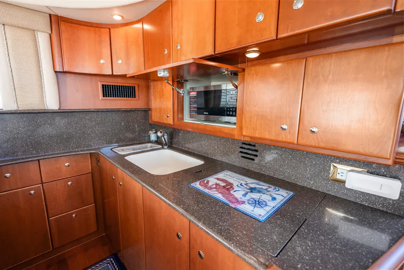 Slide: The Image of Silverton 50 Convertible 2008 - 38