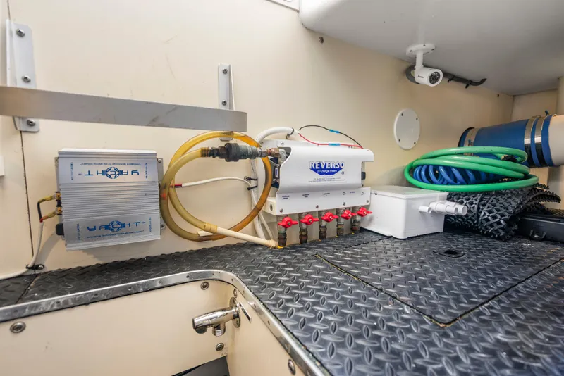 Slide: The Image of Silverton 50 Convertible 2008 - 48