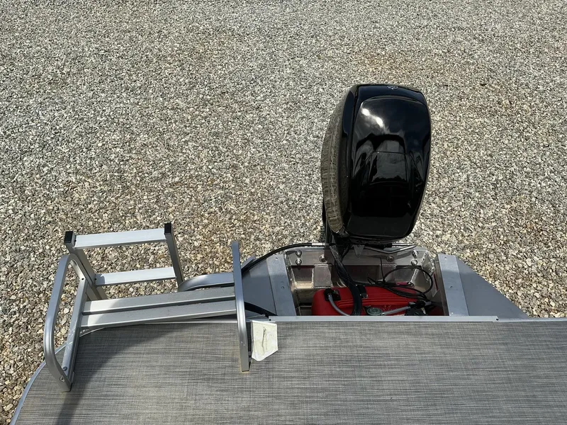 Slide: The Image of Lowe Ultra 200 Cruise 2025 - 6