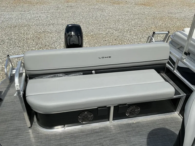 Slide: The Image of Lowe Ultra 200 Cruise 2025 - 7