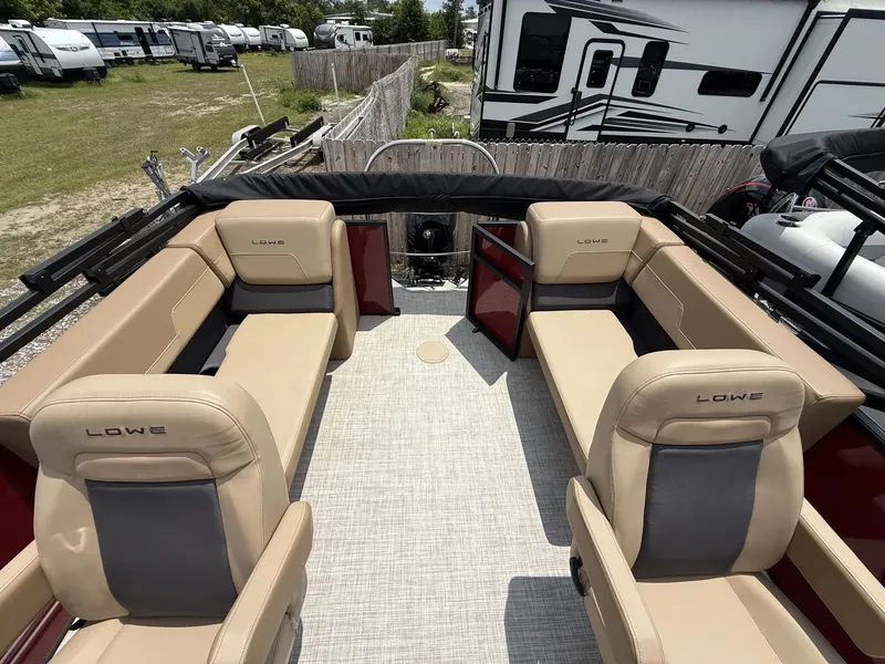 Slide: The Image of Lowe Ss 230 2025 - 9