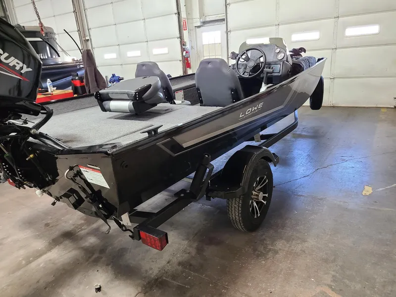 Slide: The Image of Lowe Skorpion 17 2024 - 8