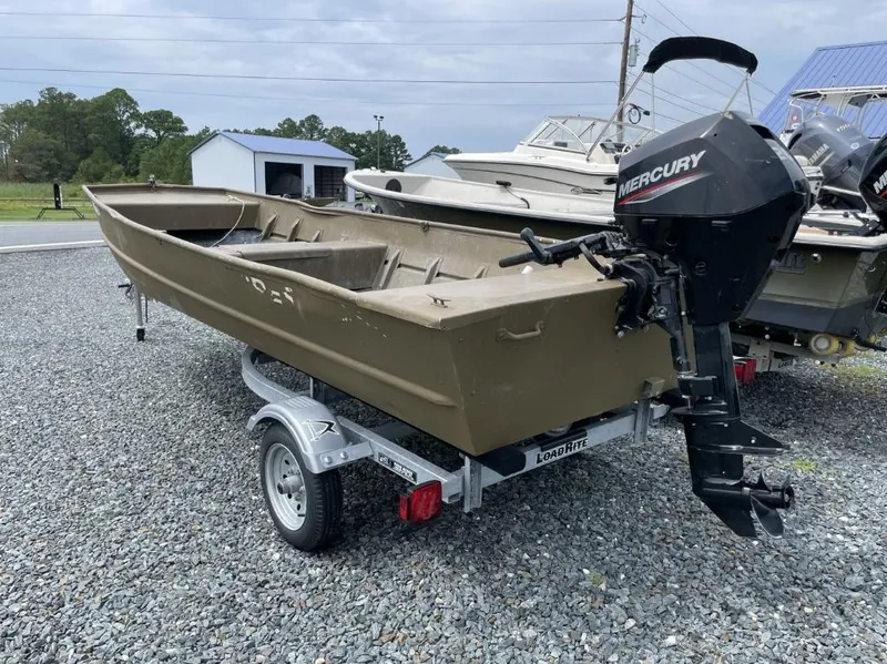 Slide: The Image of Crestliner 1648 2021 - 2