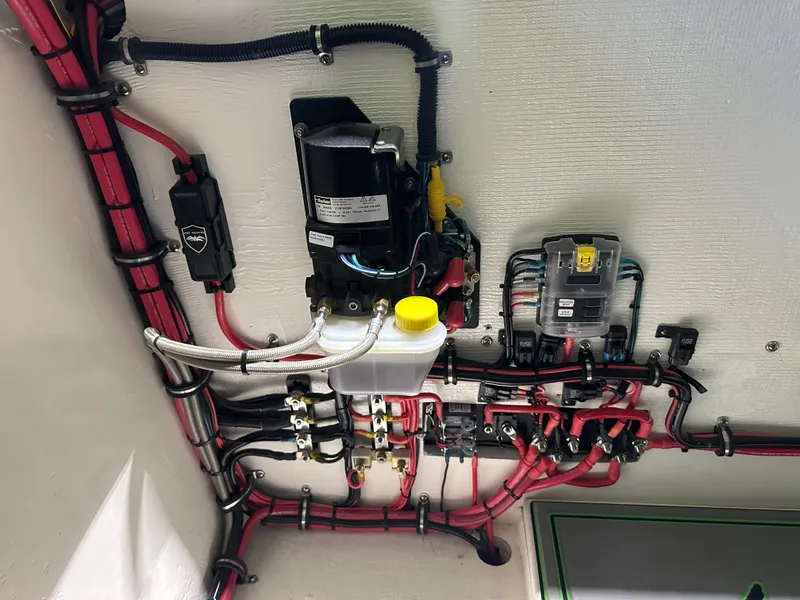 Slide: The Image of Electrical system of 2025 Velocity 40 RAPTOR with wiring and components. - 26