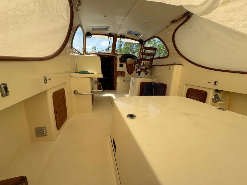 Slide: The Image of Hinckley Yachts Picnic Boat Classic 1999 - 11