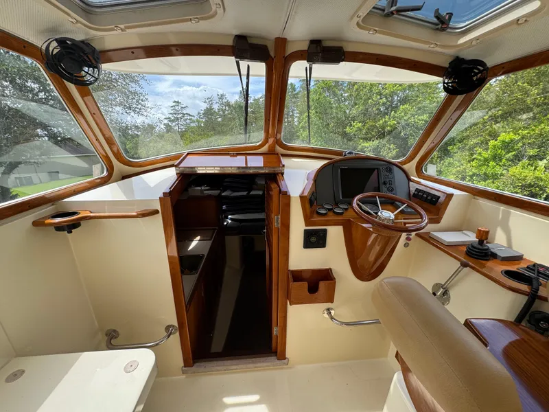 Slide: The Image of Hinckley Yachts Picnic Boat Classic 1999 - 18