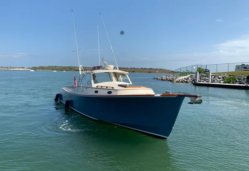 Slide: The Image of Hinckley Yachts Picnic Boat Classic 1999 - 4