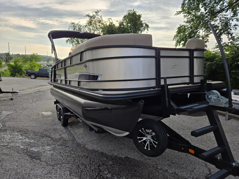 Slide: The Image of Starcraft EXS3DL 2025 - 6