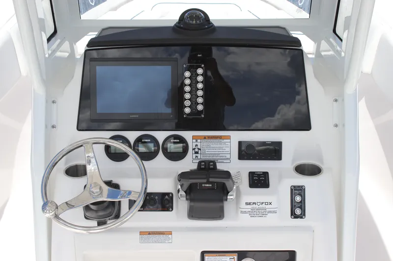 Slide: The Image of Sea Fox 268 Commander 2026 - 10