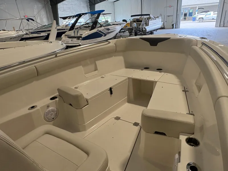 Slide: The Image of Sailfish 272CC 2022 - 5