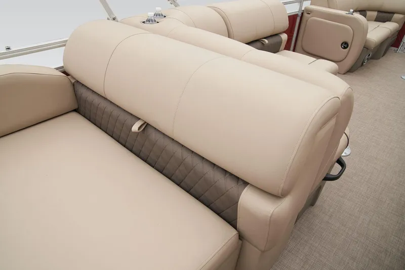 Slide: The Image of Sun Tracker Party Barge 22 RF DLX 2025 - 21