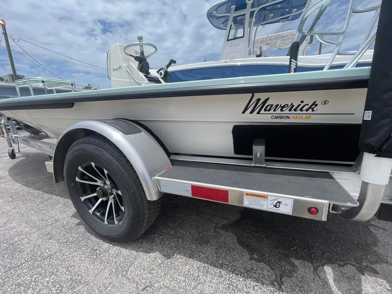 Slide: The Image of 2025 Maverick 17 HPX-S boat on trailer, featuring carbon Kevlar construction. - 7