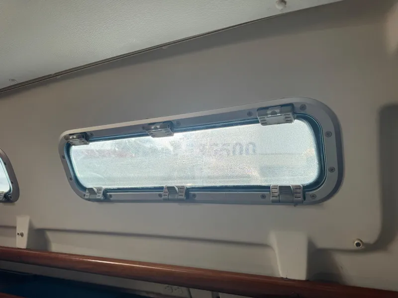 Slide: The Image of Interior view of a 2005 Beneteau Oceanis Clipper 373 boat window. - 18