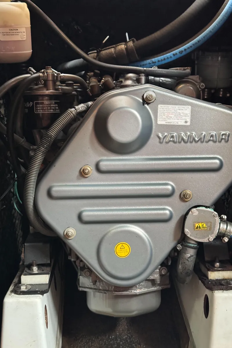 Slide: The Image of Yanmar engine in a 2005 Beneteau Oceanis Clipper 373 sailboat. - 33
