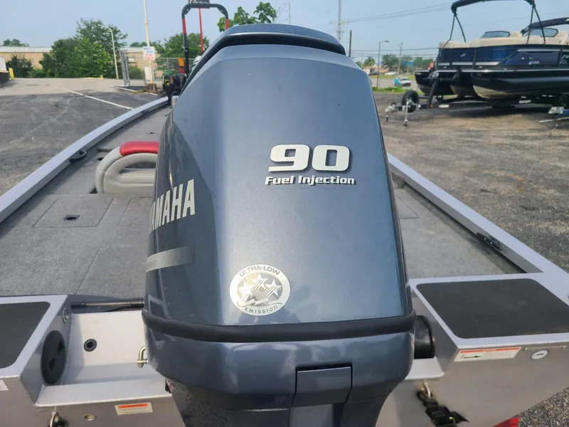 Slide: The Image of 2013 G3 Eagle Talon 17 DLX boat with Yamaha 90 fuel injection engine. - 4