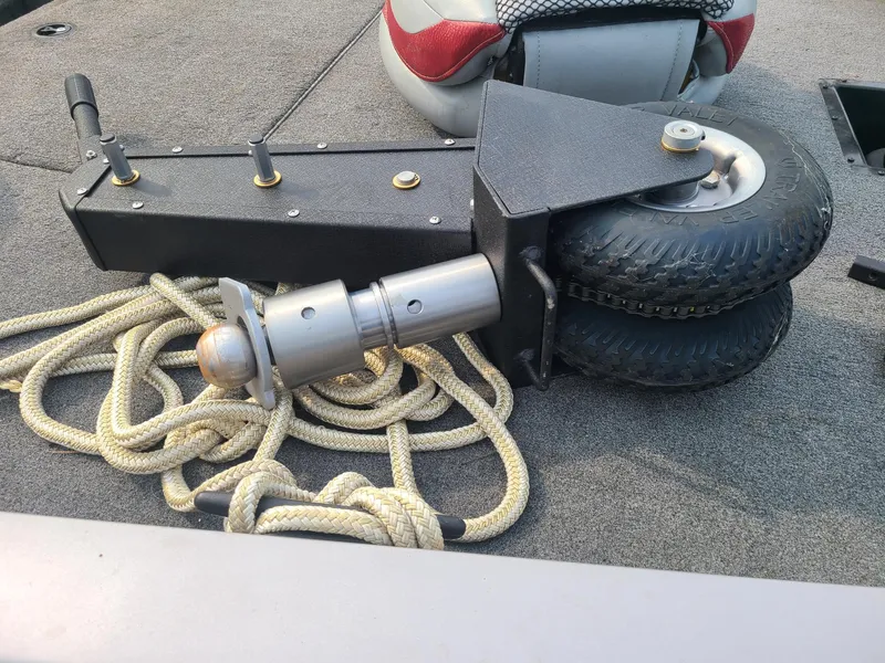 Slide: The Image of Boat trailer dolly with rope on G3 Eagle Talon 17 DLX, 2013 model. - 9